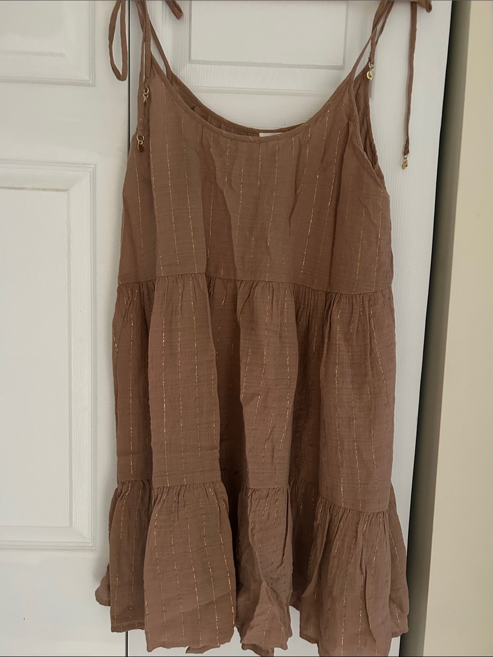 XL aerie Brown Tiered A-Line cover-up with metal accents.